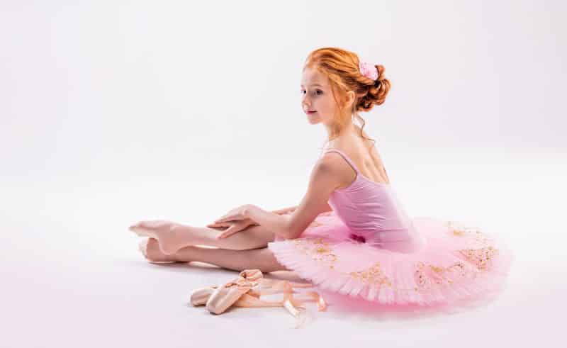 Ballett Mädchen sitzend